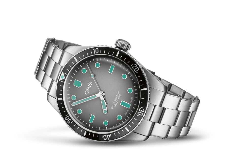 Oris Oris Divers Sixty‑Five 01 733 7707 4053-07 8 20 18 , наручные мужские часы фото под углом